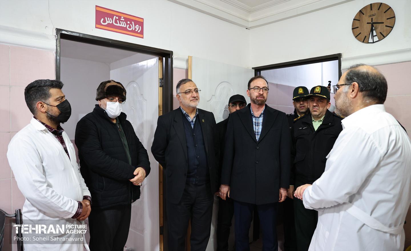 بازدید شهردار تهران از مراکز درمان معتادان متجاهر